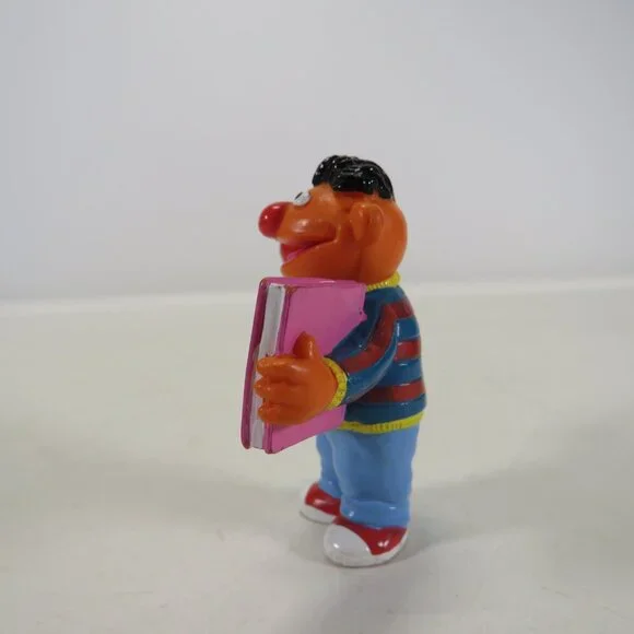 Ernie School Sesame Street Figure 2.5" tall - Picture 3 of 9